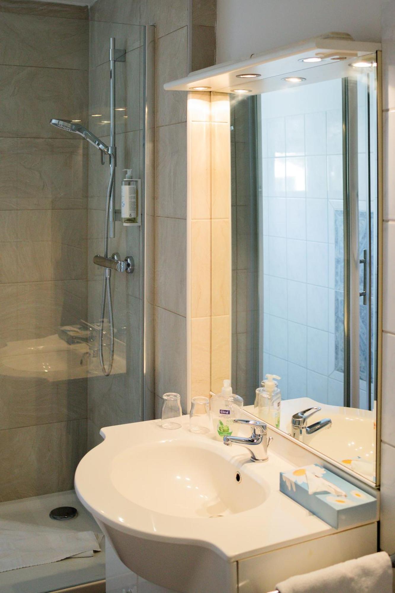 Fliegerhorst Otel Dresden Dış mekan fotoğraf