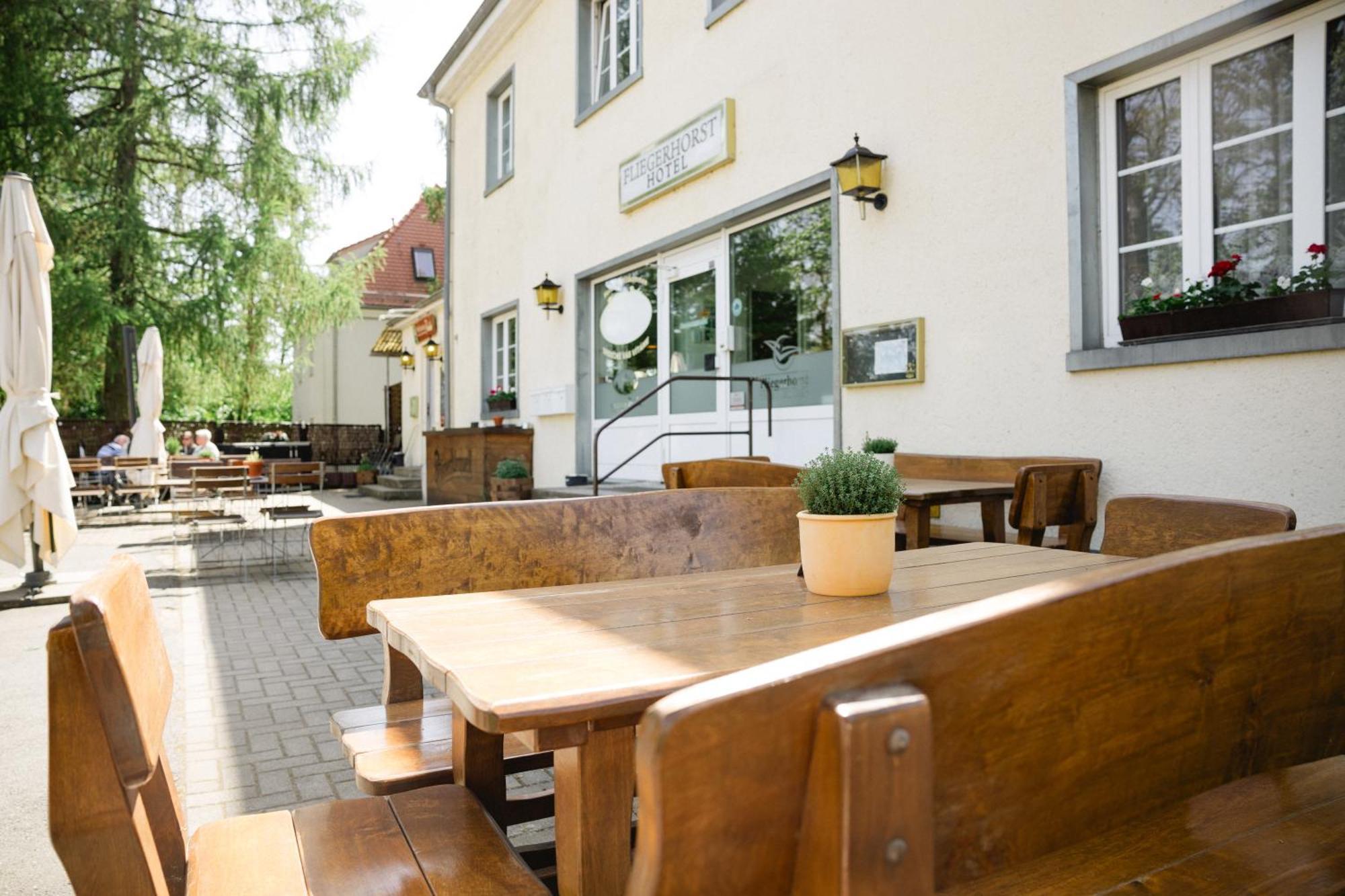 Fliegerhorst Otel Dresden Dış mekan fotoğraf