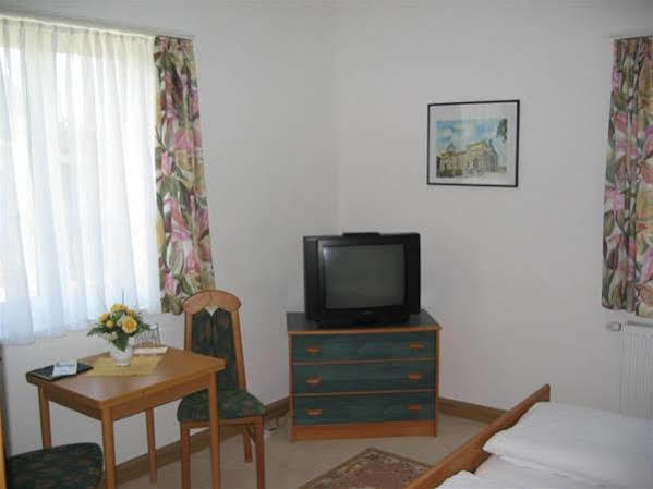 Fliegerhorst Otel Dresden Dış mekan fotoğraf